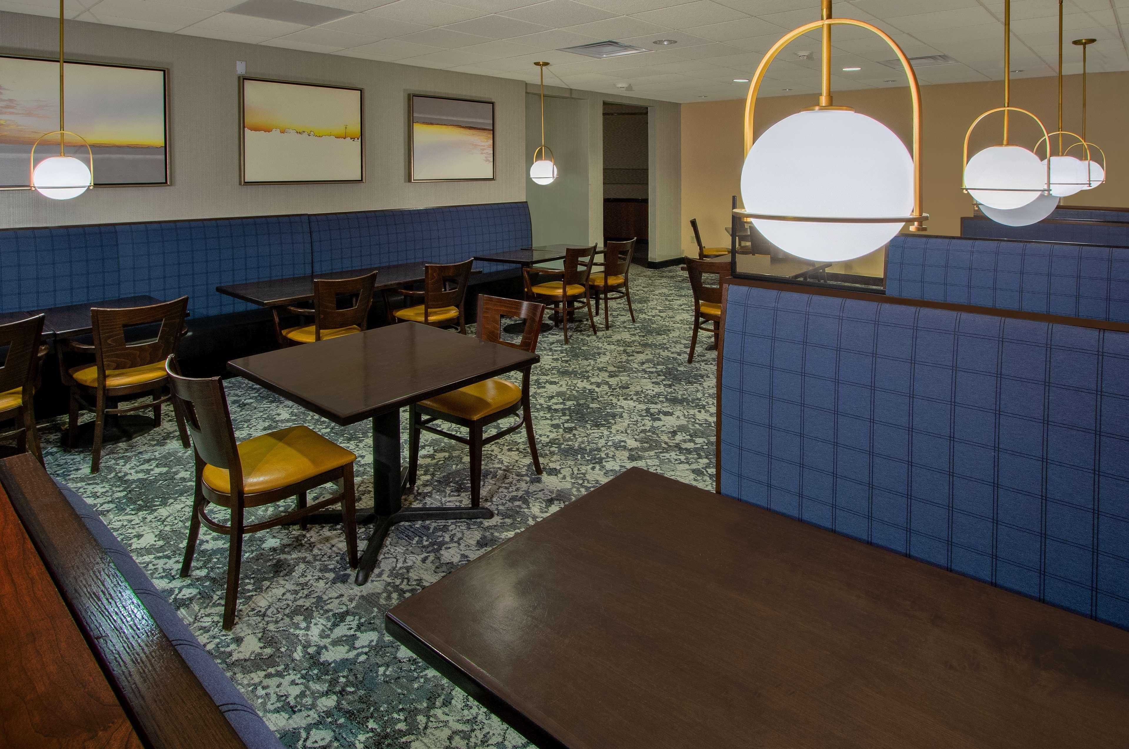 Doubletree By Hilton Newark Hotel Exterior photo