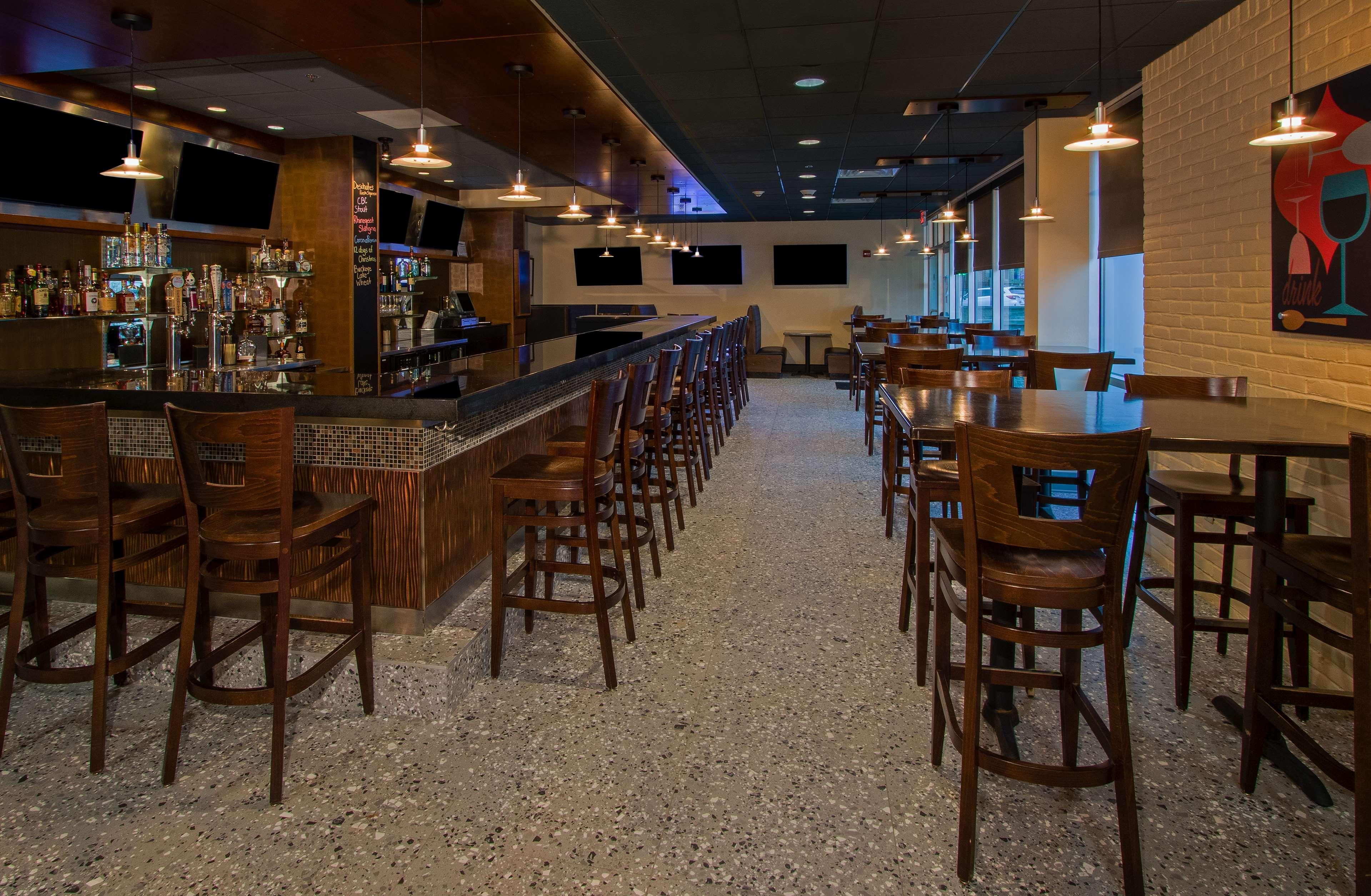 Doubletree By Hilton Newark Hotel Exterior photo